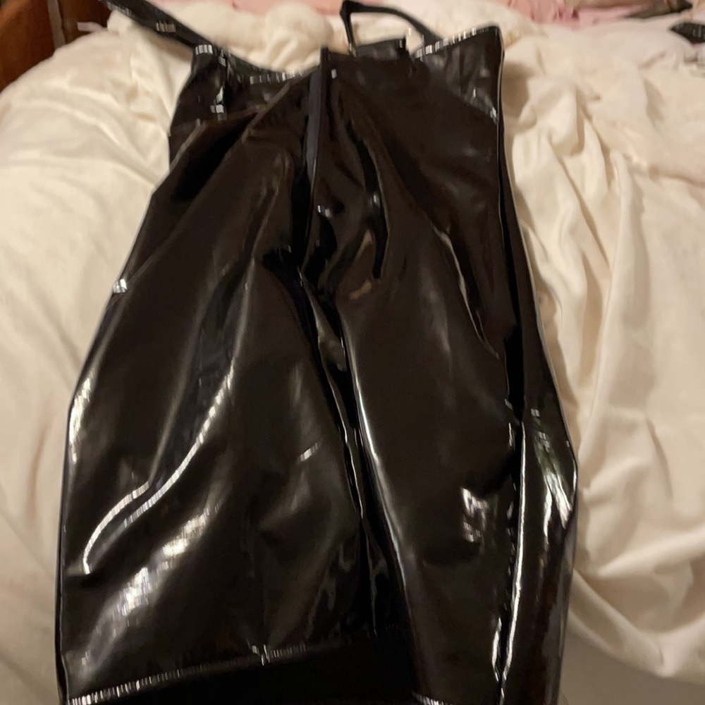 Lingerie - Picture 2 of 2